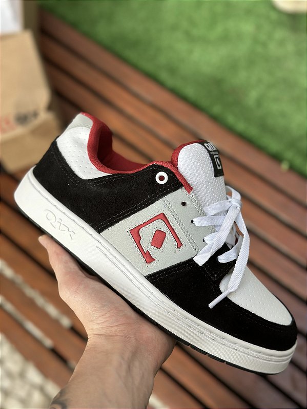 QIX 90’s (preto/cinza/branco)