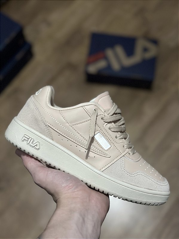 FILA ARCADE LOW (frappe/raw white)