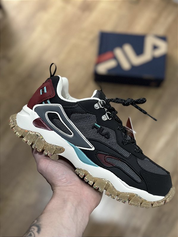 FILA RAY TRACER (black/graphite/rio red)