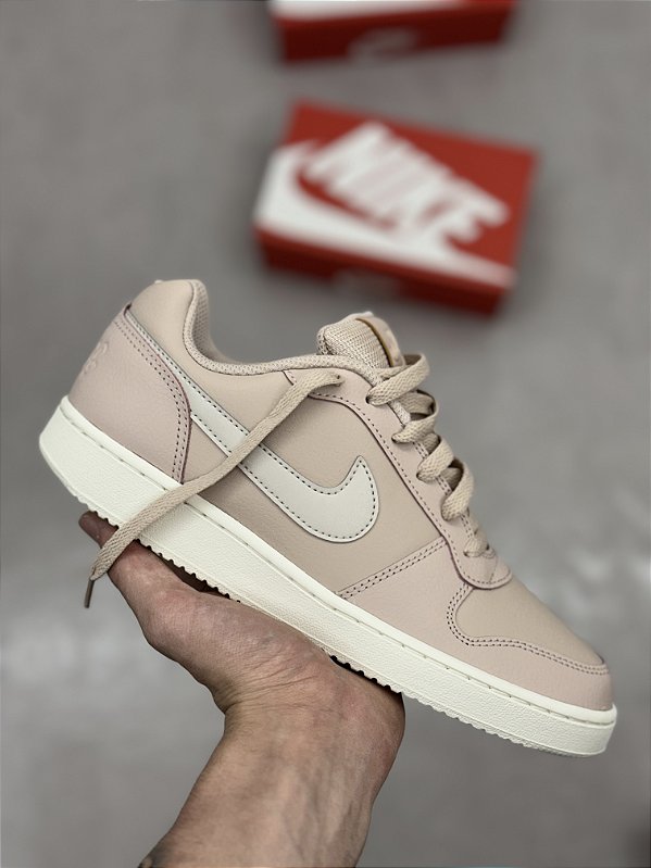 NIKE EBERNON LOW (beige)