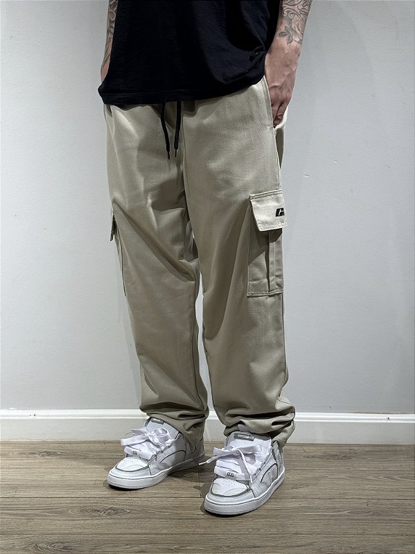 CALÇA CARGO AREIA (sarja premium)