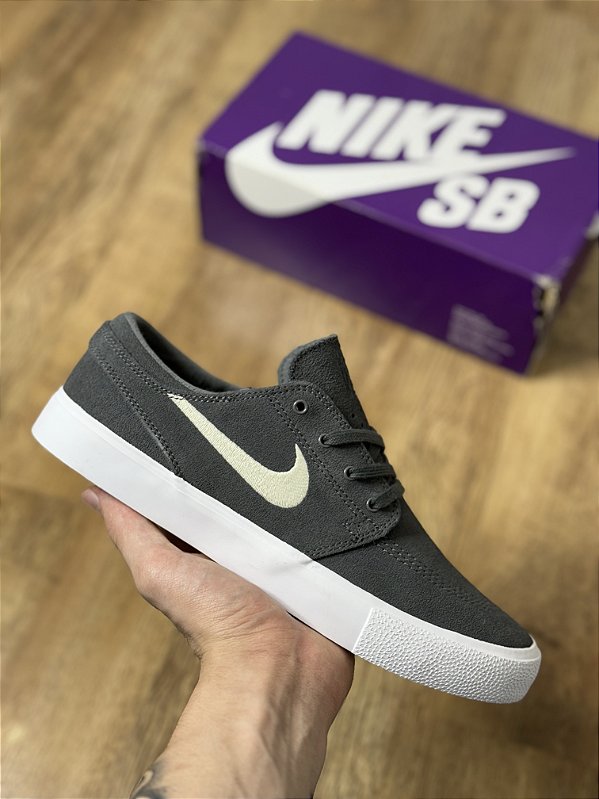 NIKE SB JANOSKI (camurça)