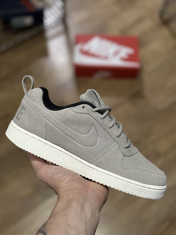NIKE COURT BOROUGH LOW (camurça)