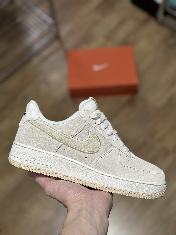 NIKE AIR FORCE 1 SE “ Sanddrift Gum Fleece”