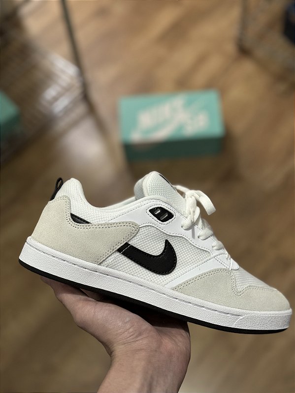 NIKE SB ALLEYOOP (white/black)