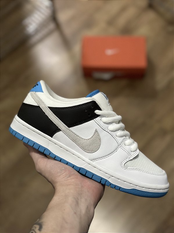 NIKE SB DUNK LOW PRO “Laser Blue”