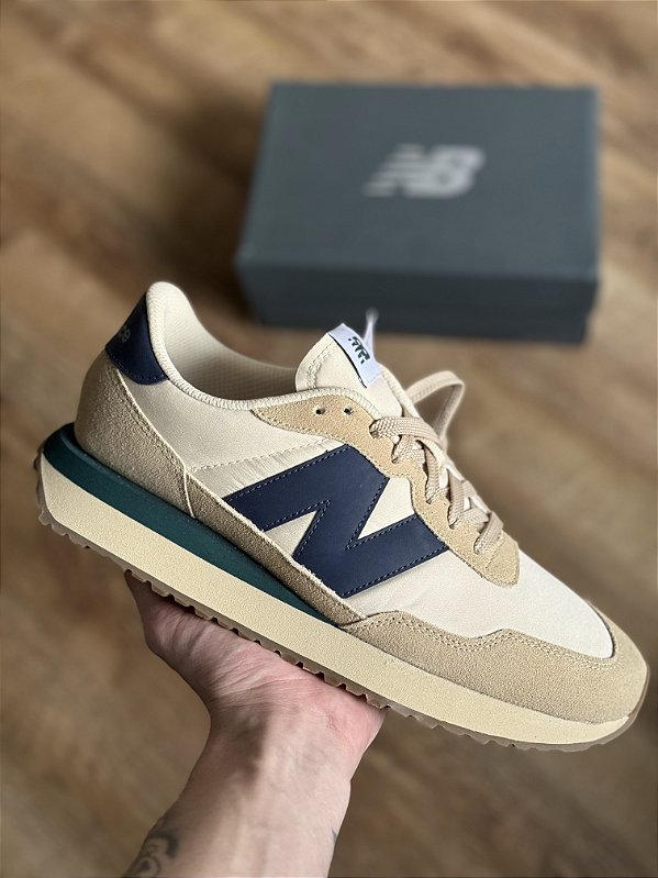 NEW BALANCE MA237v1 (bege/marinho)