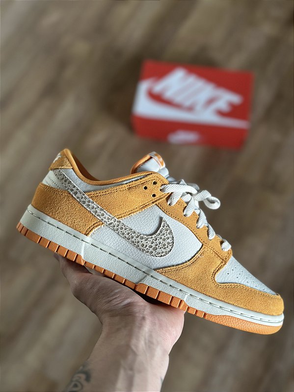 NIKE DUNK LOW “Safari Swoosh Kumquat”