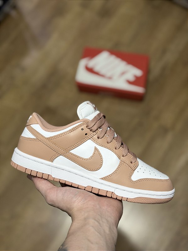NIKE DUNK “Rose Whisper”