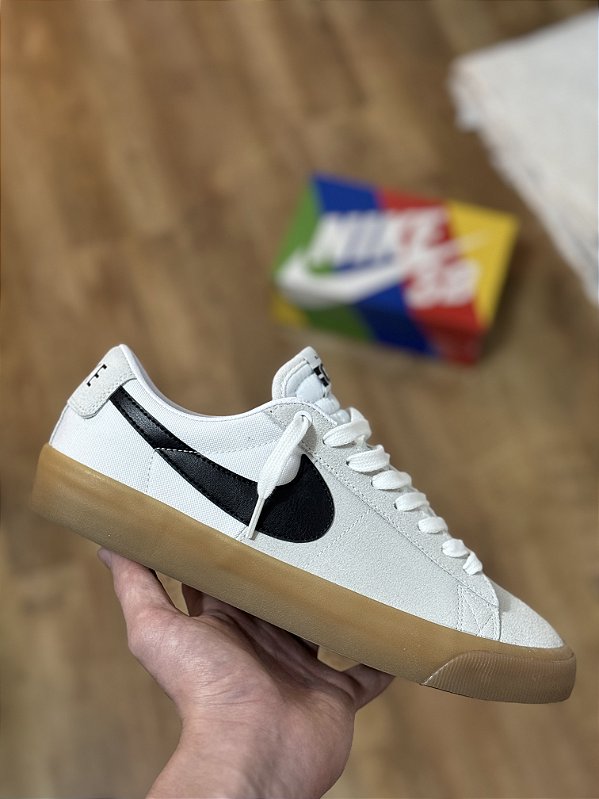 NIKE SB BLAZER LOW PRO GT (white/gun)