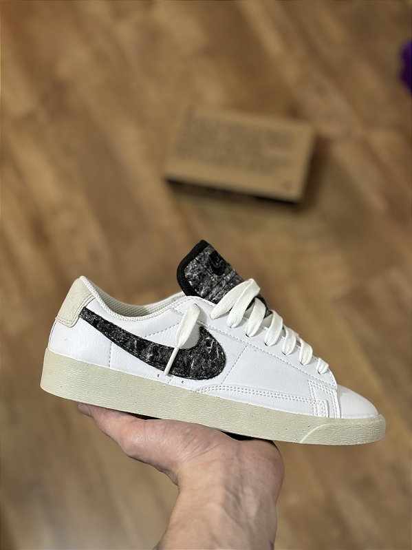 NIKE BLAZER LOW SE W
