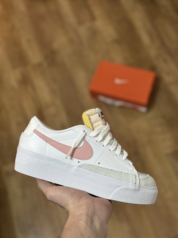 NIKE BLAZER LOW PLATFORM “white/pink”