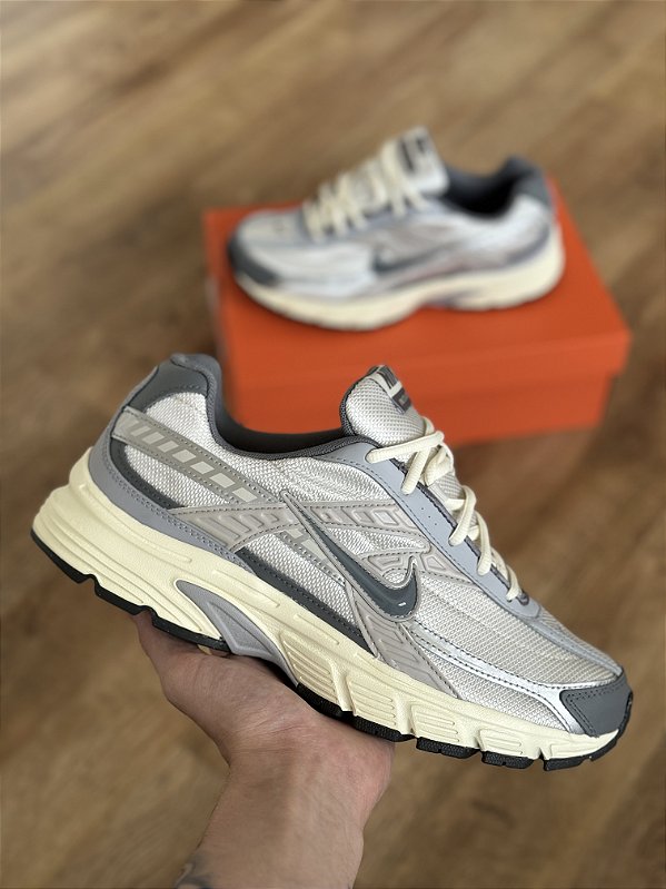 NIKE INITIATOR