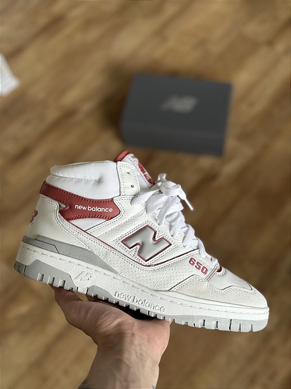 NEW BALANCE 650 (branco/vermelho)