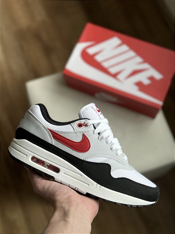 NIKE AIR MAX 1 (white/university red/black)
