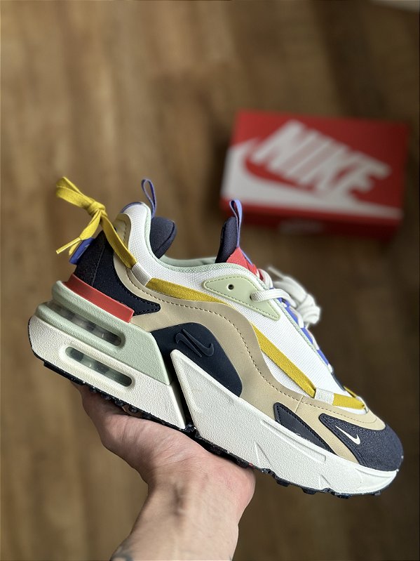 NIKE AIR MAX FURYOSA