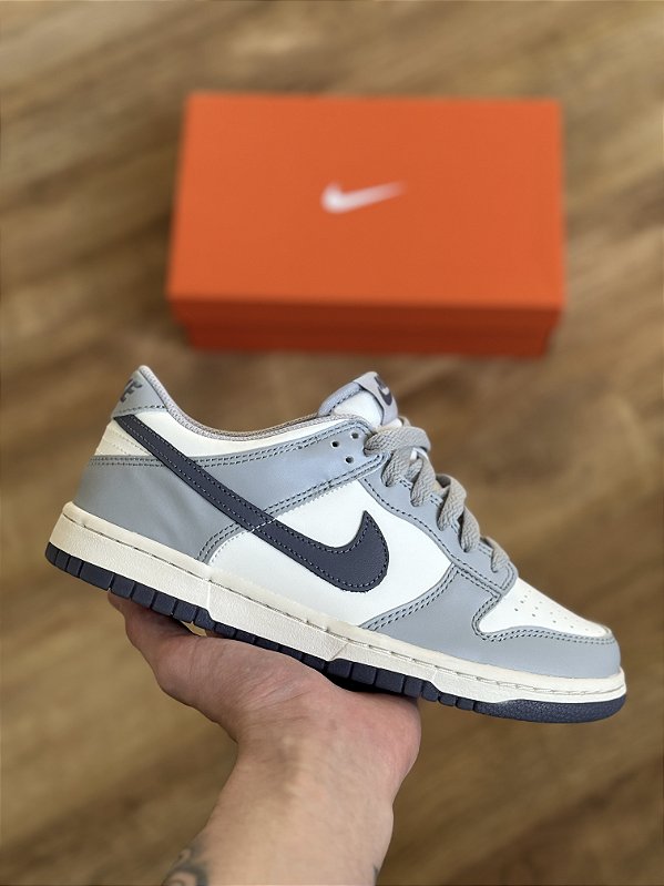 NIKE DUNK LOW GS (Light Carbon)