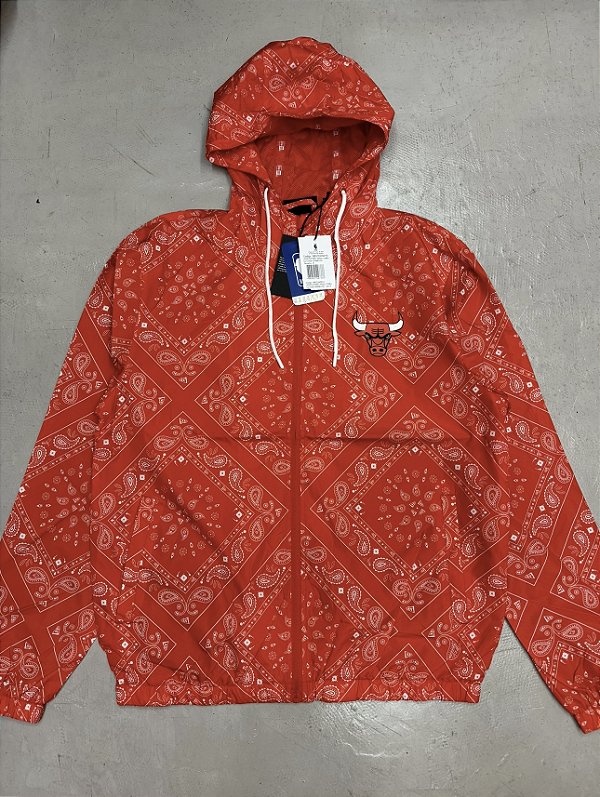 CORTA VENTO NEW ERA CHICAGO BULLS (paisley)