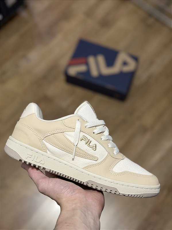 FILA FX-33 LOW (Semolina/Raw White)