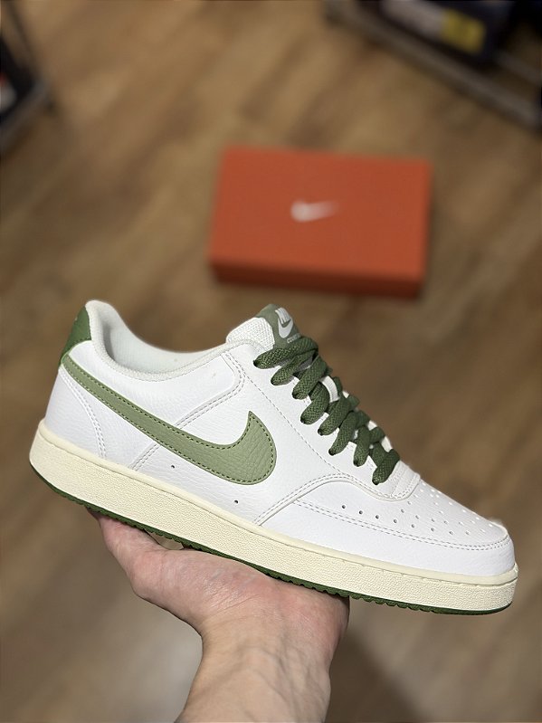 NIKE COURT VISION LOW (white/oil green)