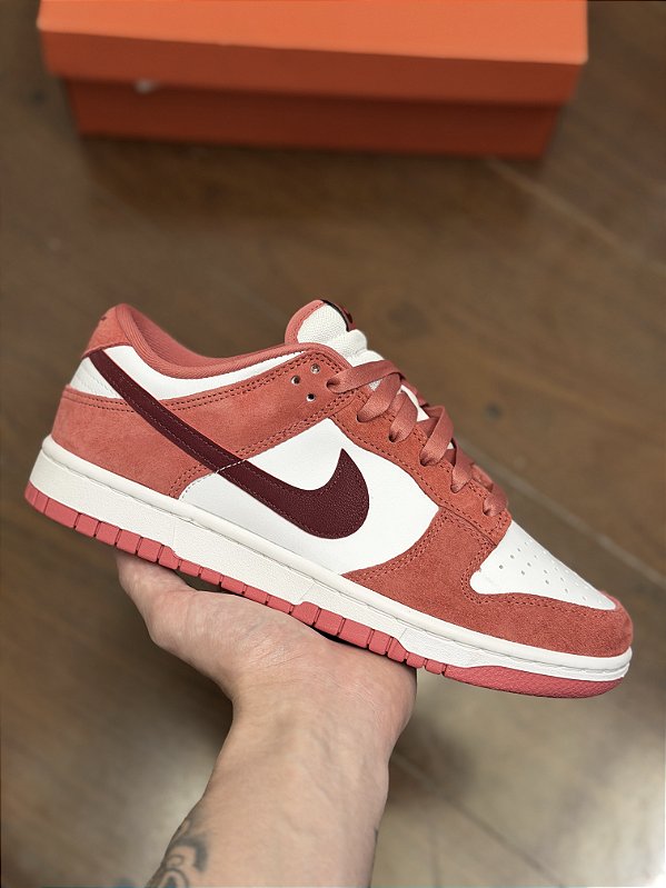 NIKE DUNK LOW “Valentine’s Days” (White/red)
