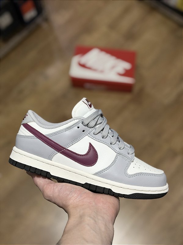 NIKE DUNK LOW (Pale Ivory/Rosewood)