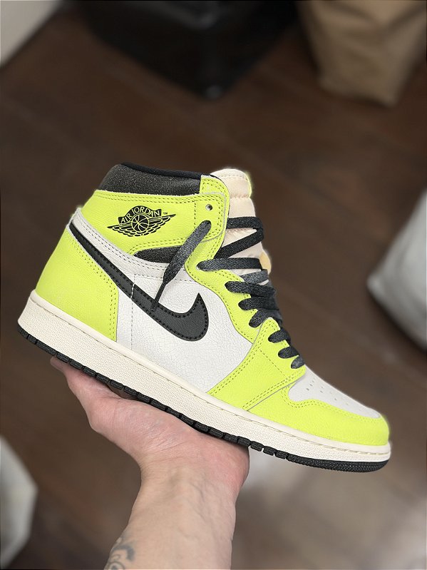 JORDAN 1 RETRO HIGH OG “Volt”