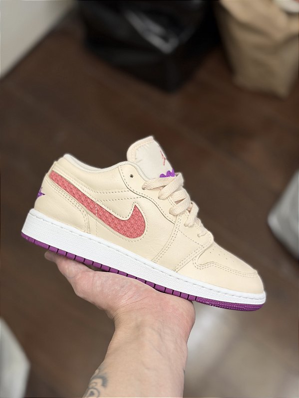 AIR JORDAN 1 LOW GS “Pink Vivid Purple”