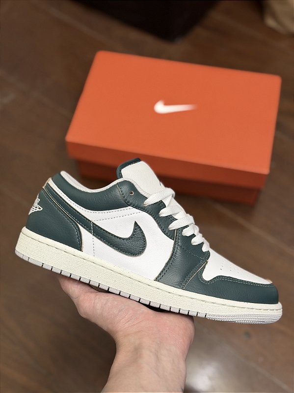 AIR JORDAN 1 SE “Oxized Green”