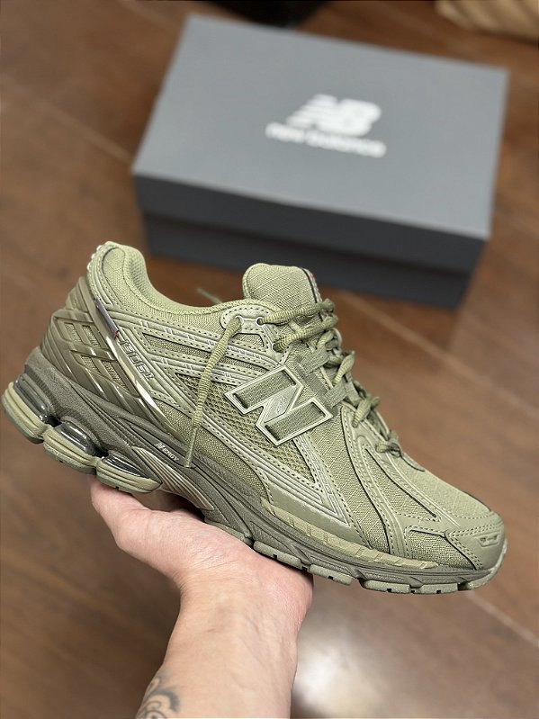 NEW BALANCE 1906R (verde musgo)