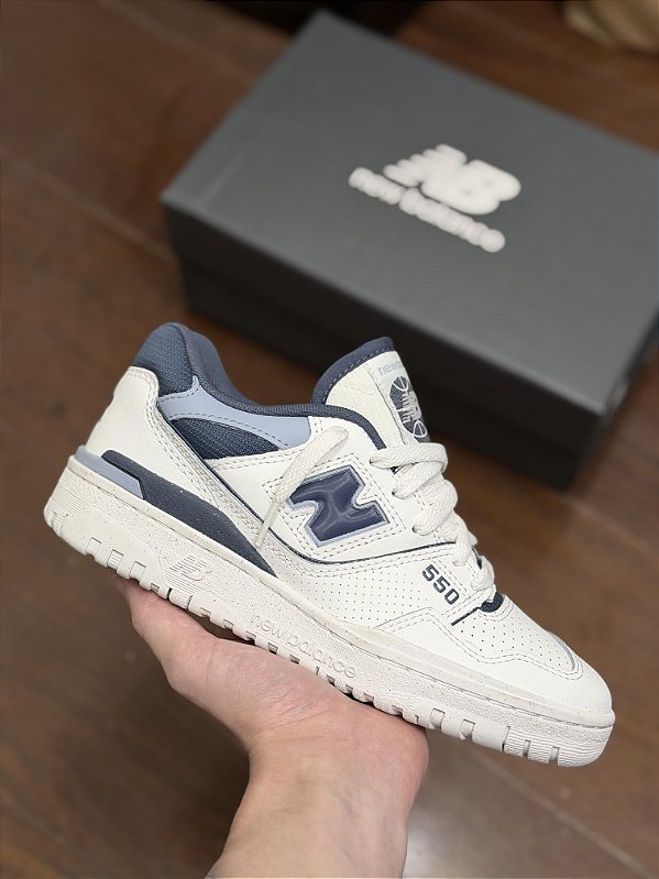 NEW BALANCE 550 (branco/marinho)