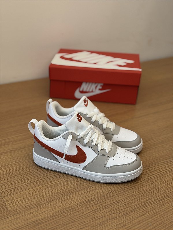 NIKE COURT BOROUGH LOW (cinza/laranja)