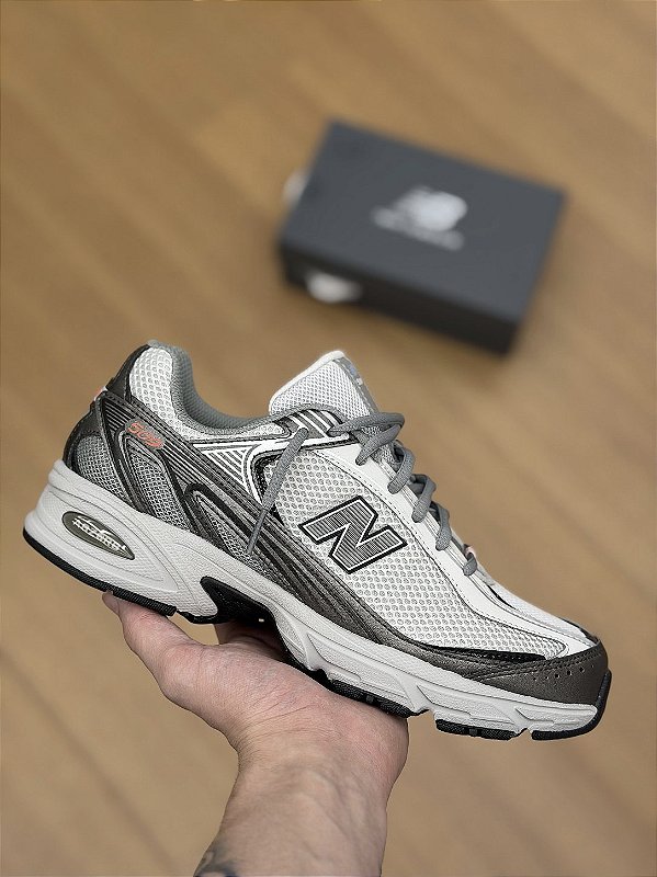 NEW BALANCE 509 (cinza/preto metalizado)