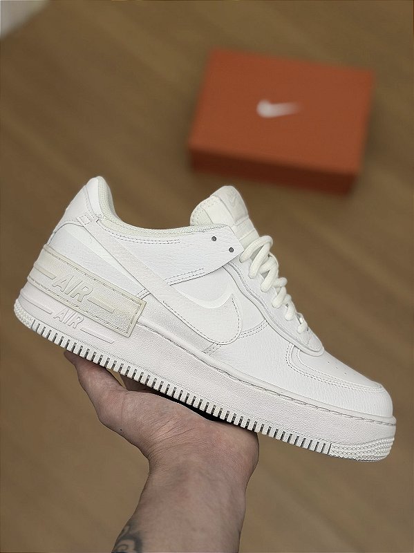 NIKE AIR FORCE 1 SHADOW (amarelado)