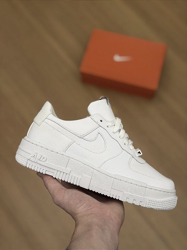 NIKE AIR FORCE 1 PIXEL (white/white)