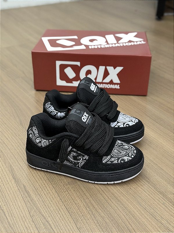 QIX 90’s OG (preto/branco)