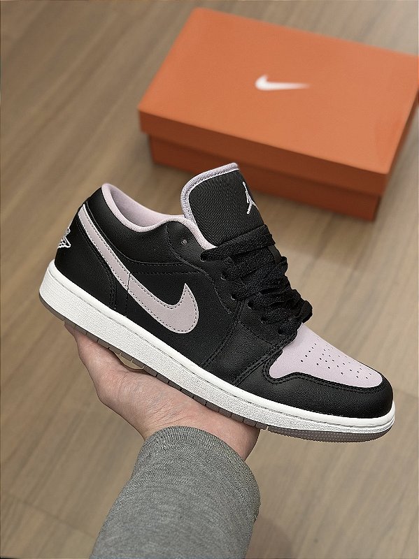 AIR JORDAN 1 LOW SE “Black Iced Lilac”