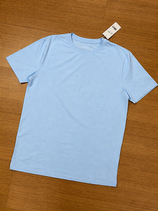 CAMISETA SLIM FIT (azul bebê)