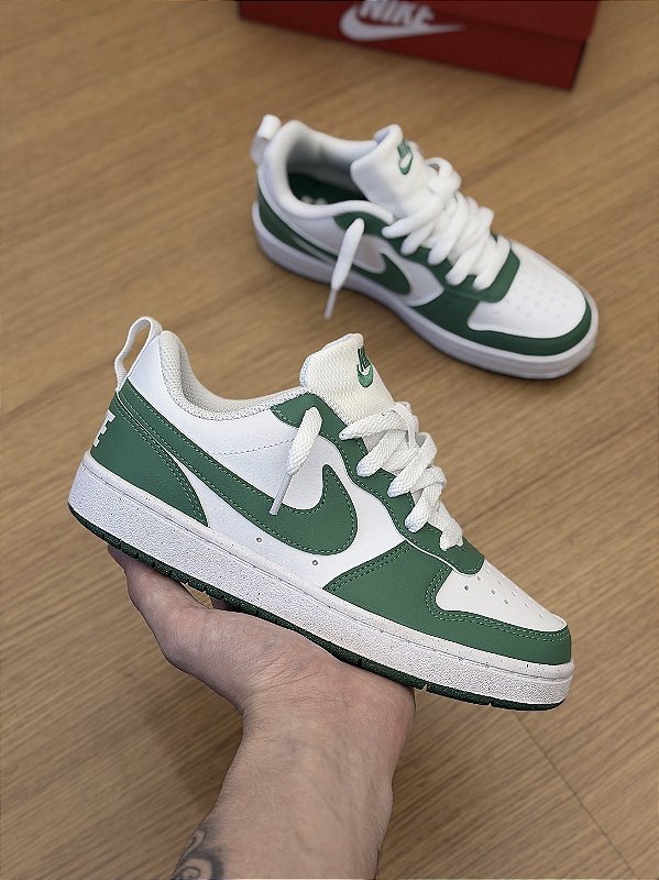 NIKE COURT BOROUGH LOW (branco/verde)