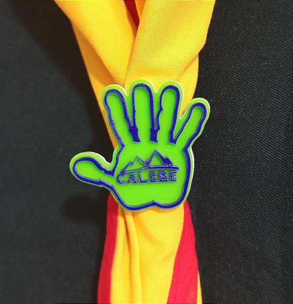 PRENDEDOR ACRÍLICO CALEBE 2026