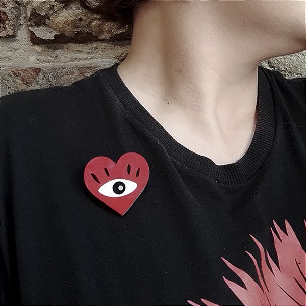 Broche Coração Atento e Forte