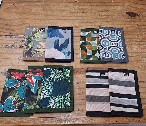 Porta Cartão Simples Magu Bordô