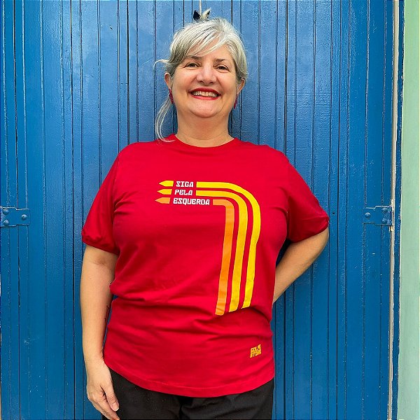 Camiseta Punho Siga Pela Esquerda