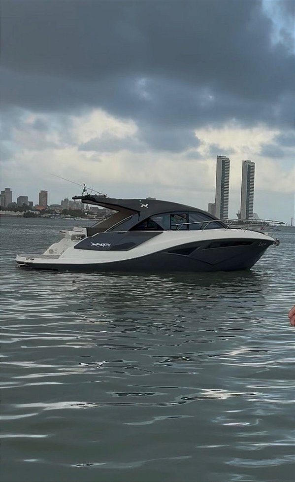 Lancha NX 400 Horizon - 2x Mercruiser 6.2L 350 HP DTS (2023)