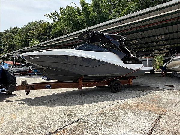 Lancha: NX 260 - Mercruiser 4.5L 250 HP (2024)