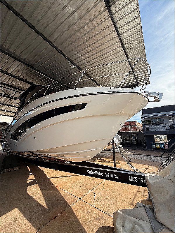 Lancha: MESTRA 322 - 1x Mercruiser BigBlock 380 (2025)