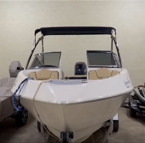 Lancha: Ventura 230 G2 - 1x Mercury 300hp Verado (2012)
