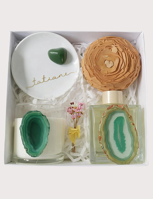 GIFT BOX AROMAS & FLOR | PORTA-JOIAS | VELA AROMA CHÁ BRANCO | AROMATIZADOR