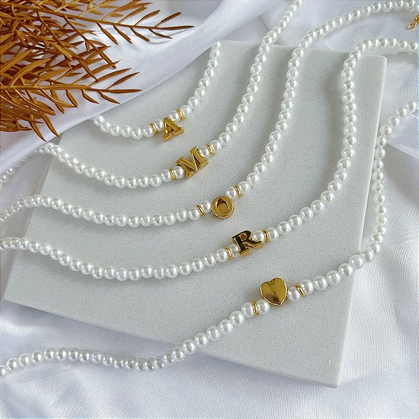 Choker Folheada Ouro 18k Letra Inicial Pérolas