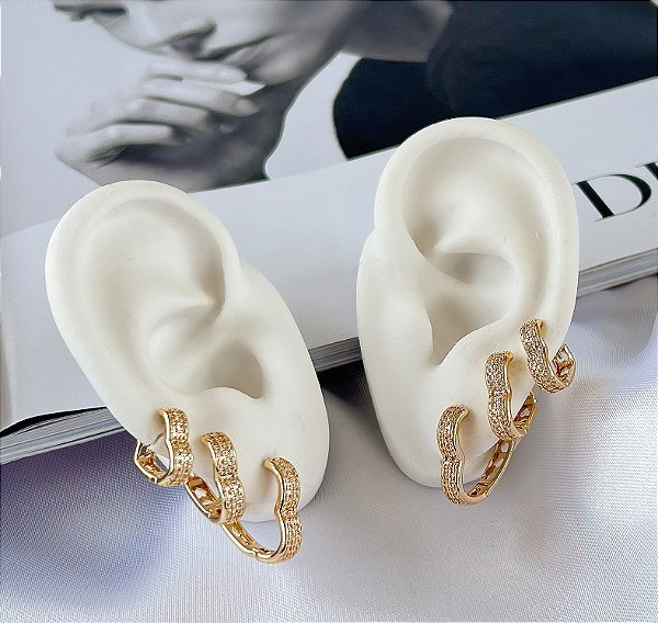 Trio Brincos Folheado Ouro 18k e Prata 925 Argolas Coração Cravejado